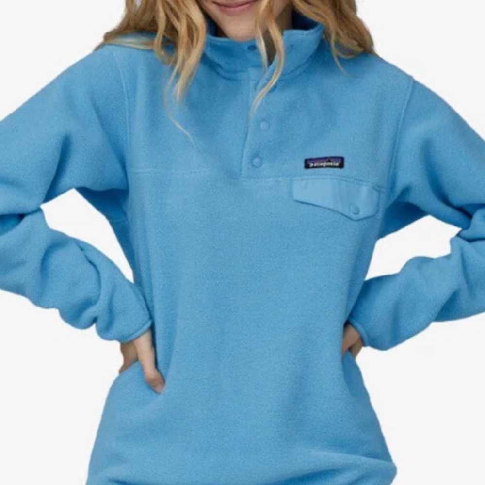 Women’s Blue fleece Patagonia 1/4 button up sweater
